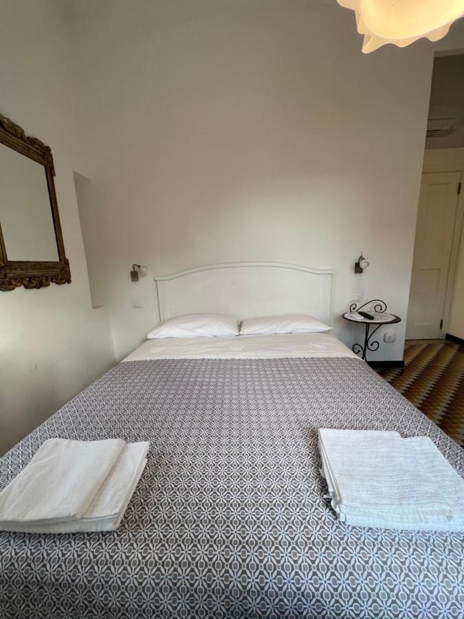 Casa Del Poeta Apartment Riva Ligure Ngoại thất bức ảnh
